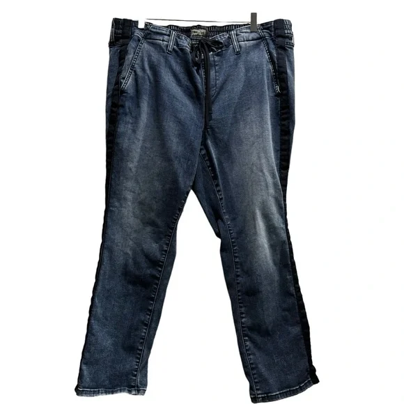 Torrid Pull-On Boyfriend Straight Super Soft Mid-Rise Jean 2S 2X Venus - Picture 4 of 9